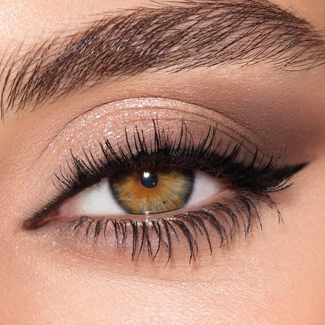 CHARLOTTE TILBURY Палетка теней Charlotte's Palette Of Beautifying Eye Trends, SUPER NEUTRAL 3