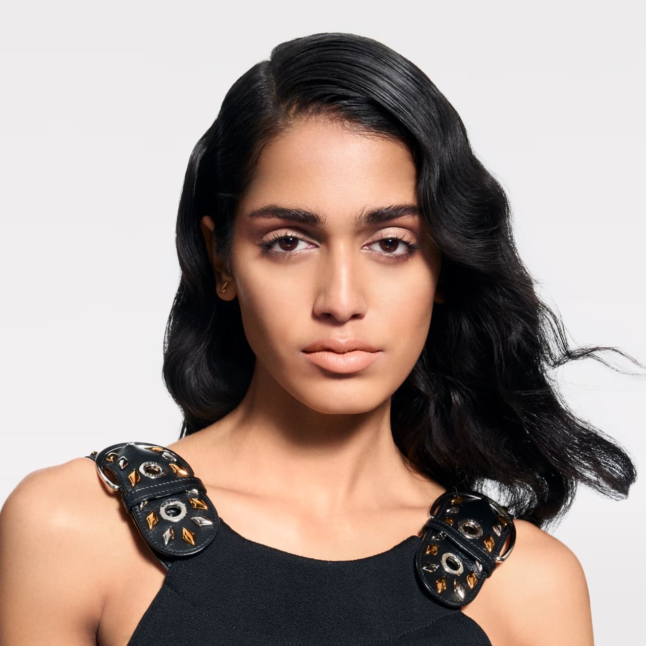 LV Помада для губ Rouge Satin Lipstick 101 Kiss The Sky , 3,5 g 6