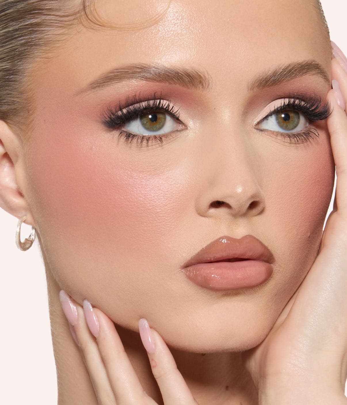 Huda Beauty BLUSH FILTER BLURRING BLUSHLIGHTERS PALETTE, оттенок TOASTY PEACH, палетка румян 2