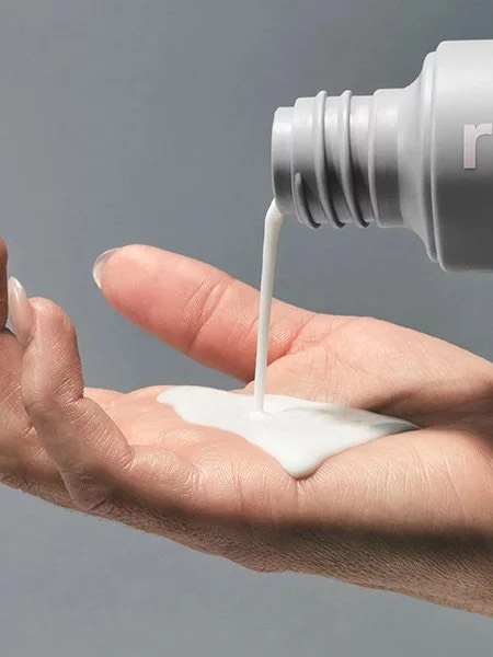 Эссенция для лица Rhode Glazing Milk, 50 мл 2