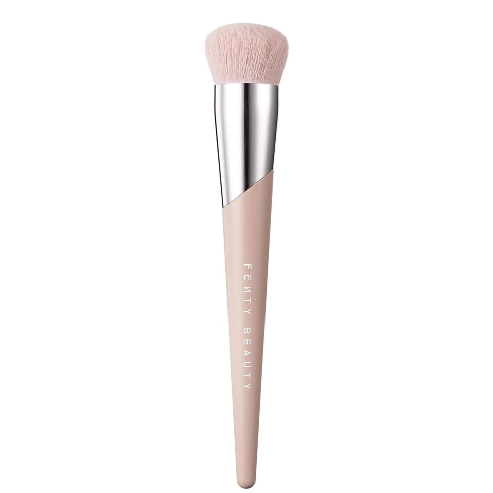 Fenty Beauty Kabuki-Buff Foundation Brush 115  , Кисть  для тональной основы
