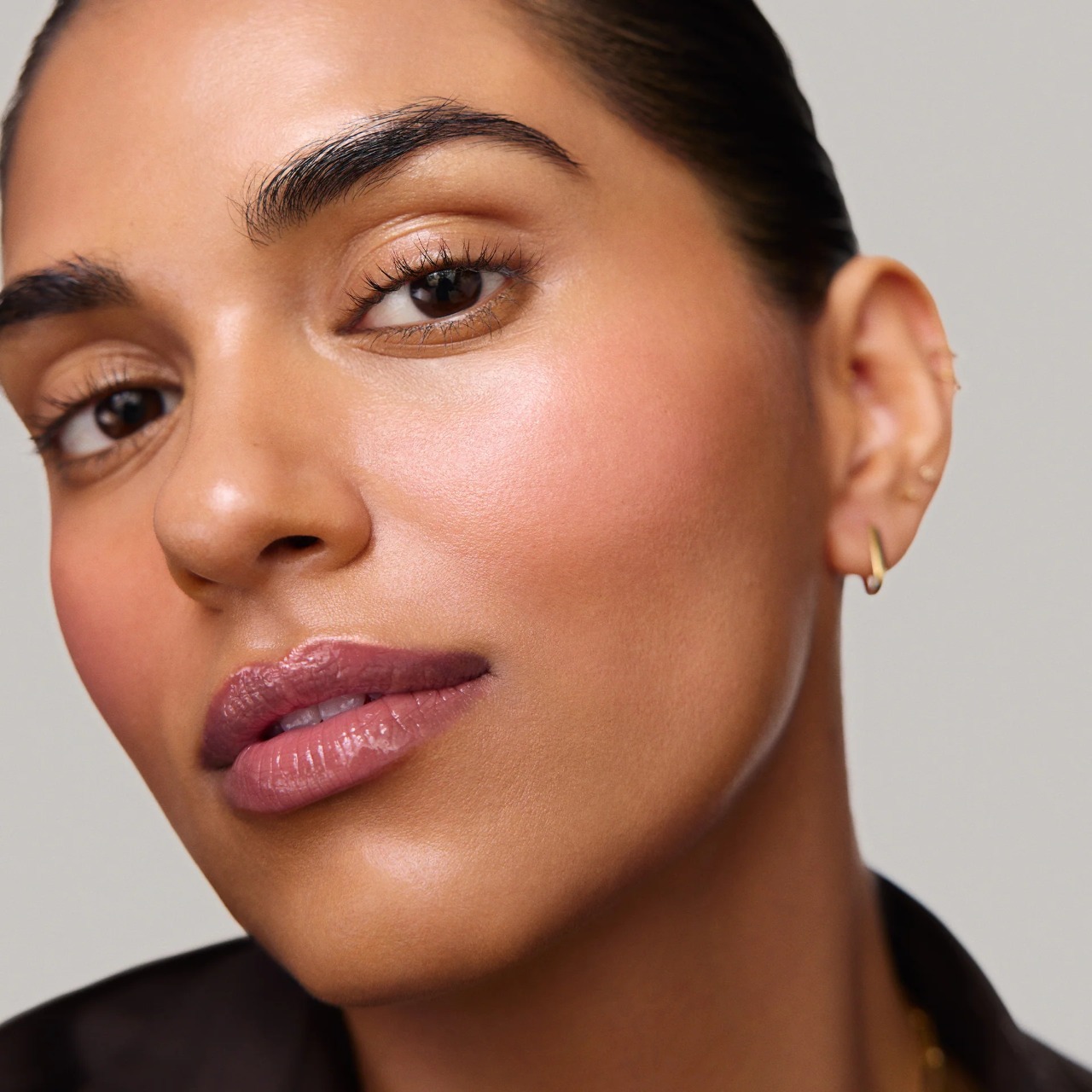 MERIT Shade Slick Sheen Tinted Lip Oil в оттенке Twin Set, масло для губ, 7 мл 3