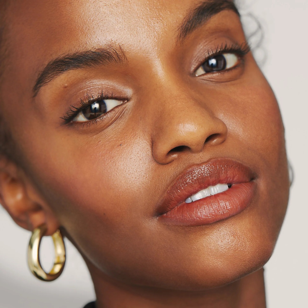 MERIT Day Glow Highlighting Balm в оттенке Citrine, Хайлайтер ,  4 мл 4