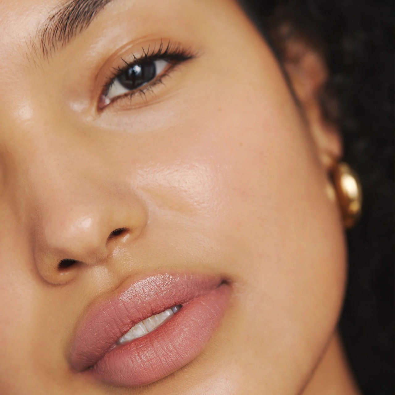 MERIT Day Glow Highlighting Balm в оттенке Citrine, Хайлайтер ,  4 мл 5