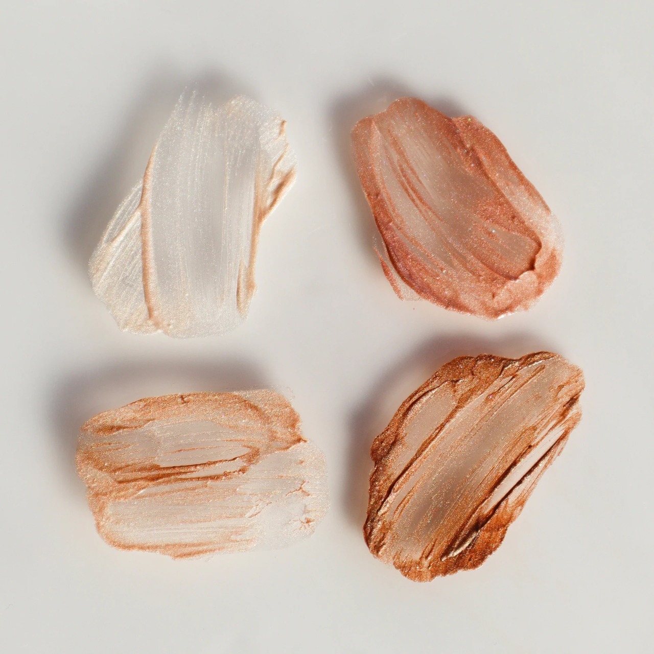 MERIT Day Glow Highlighting Balm в оттенке Cava, Хайлайтер , 4 мл 8