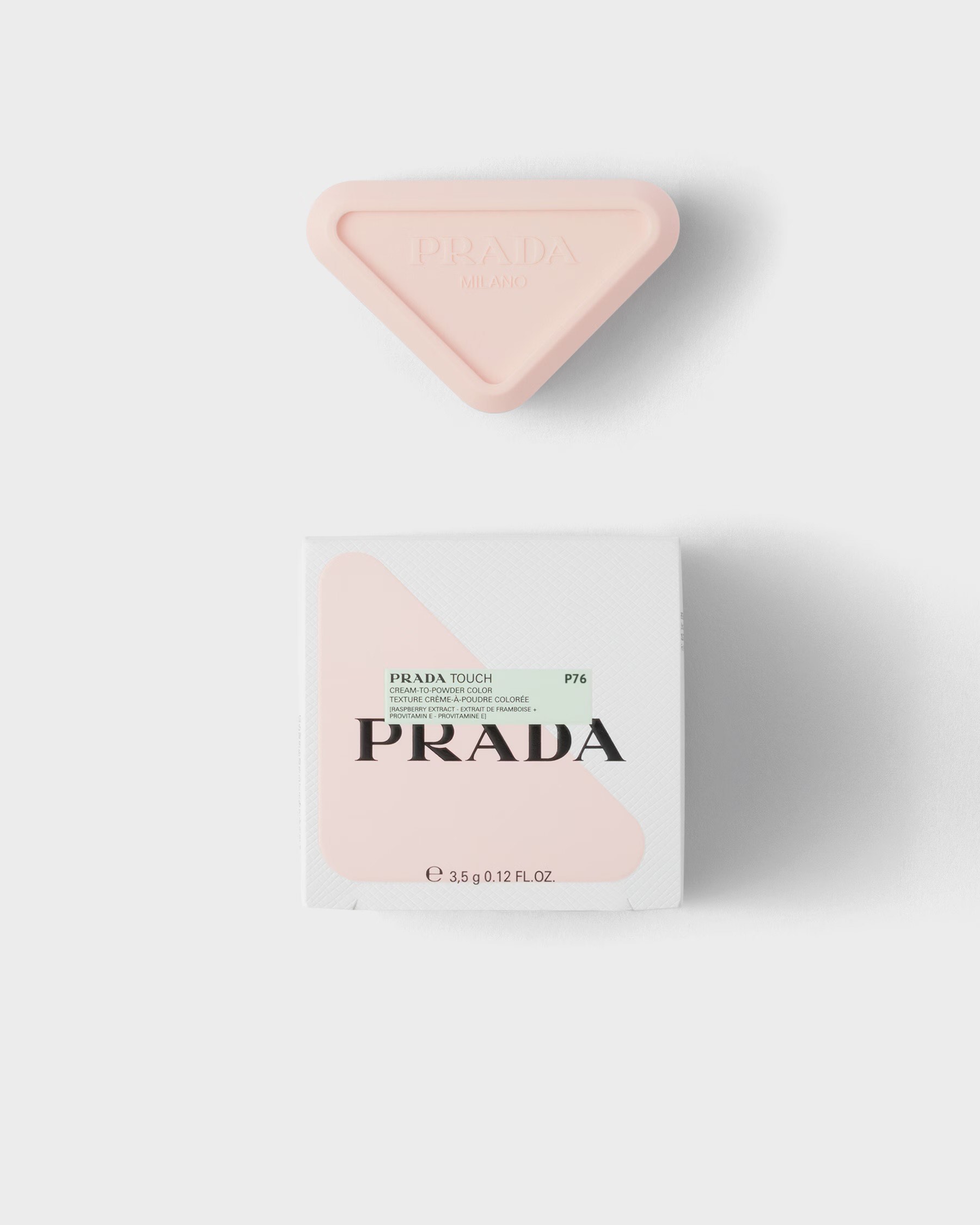 Prada румяна    Touch Cream to Powder Blush color в оттенке P76 Waterlily, 3,5 гр 3