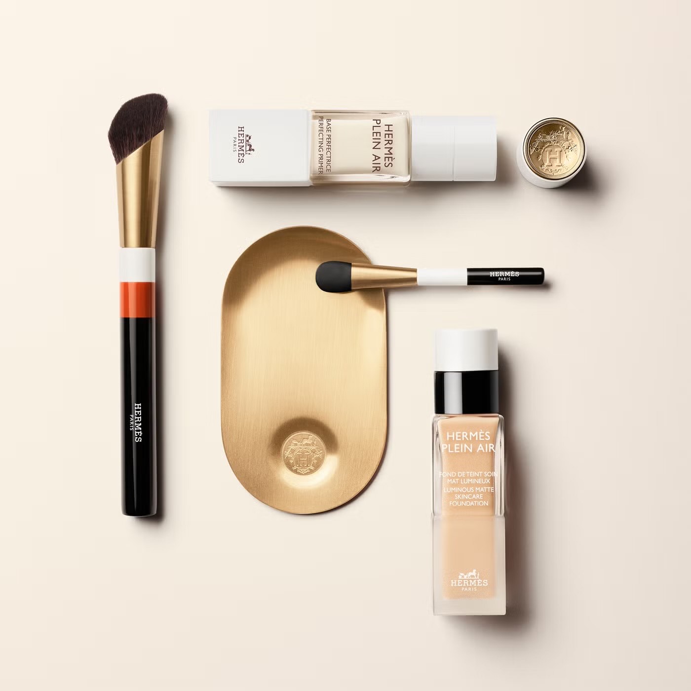 HERMÈS PLEIN AIR Тональный крем Luminous matte skincare foundation. 05C Nata 5