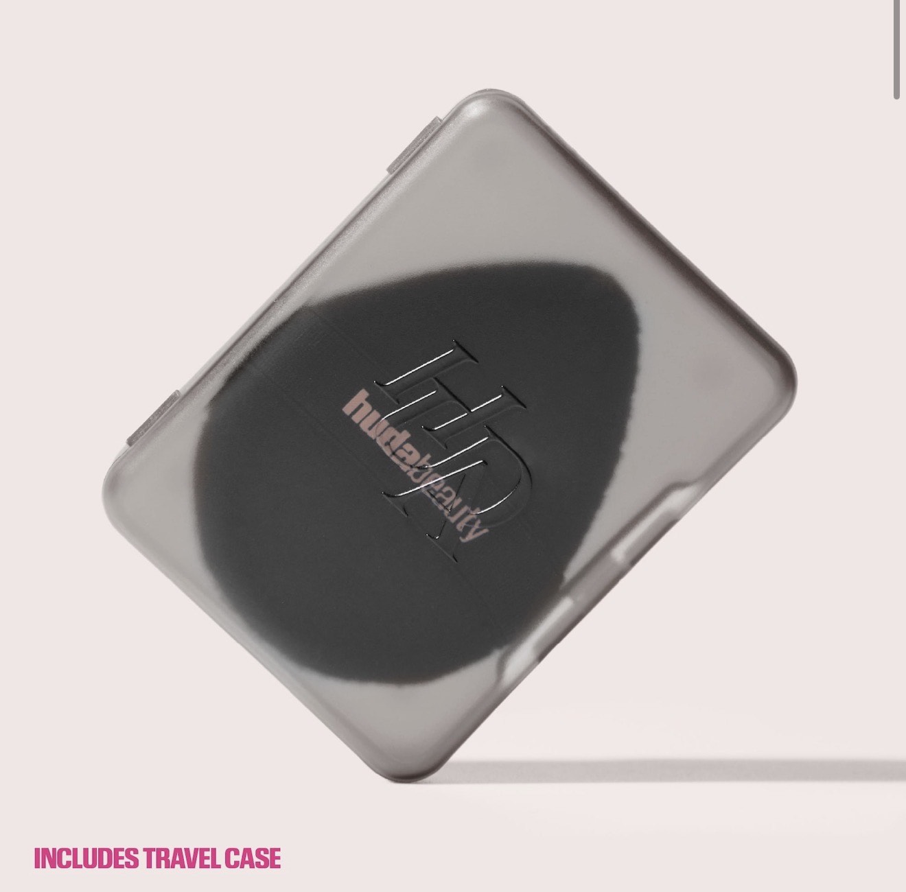 Huda Beauty Двусторонний спонж и пуховка Easy Bake Marshmallow для легкого нанесения и исправления макияжа 3