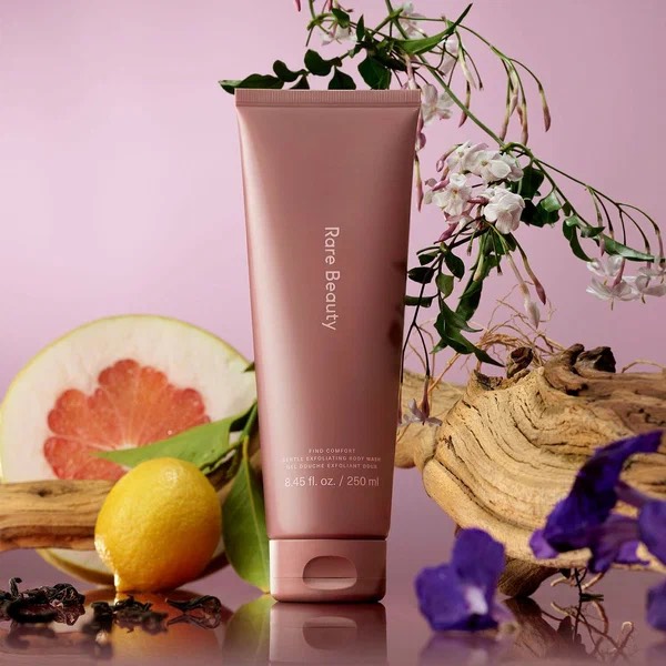 Rare Beauty Find Comfort Отшелушивающий гель для душа Gentle Exfoliating Body Wash 2