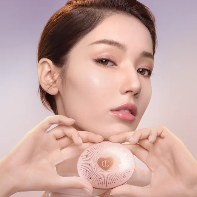 Charlotte Tilbury Пудра AIRBRUSH FLAWLESS SOFT LIGHT POWDER. LAVENDER VEIL, 6,5 гр 3