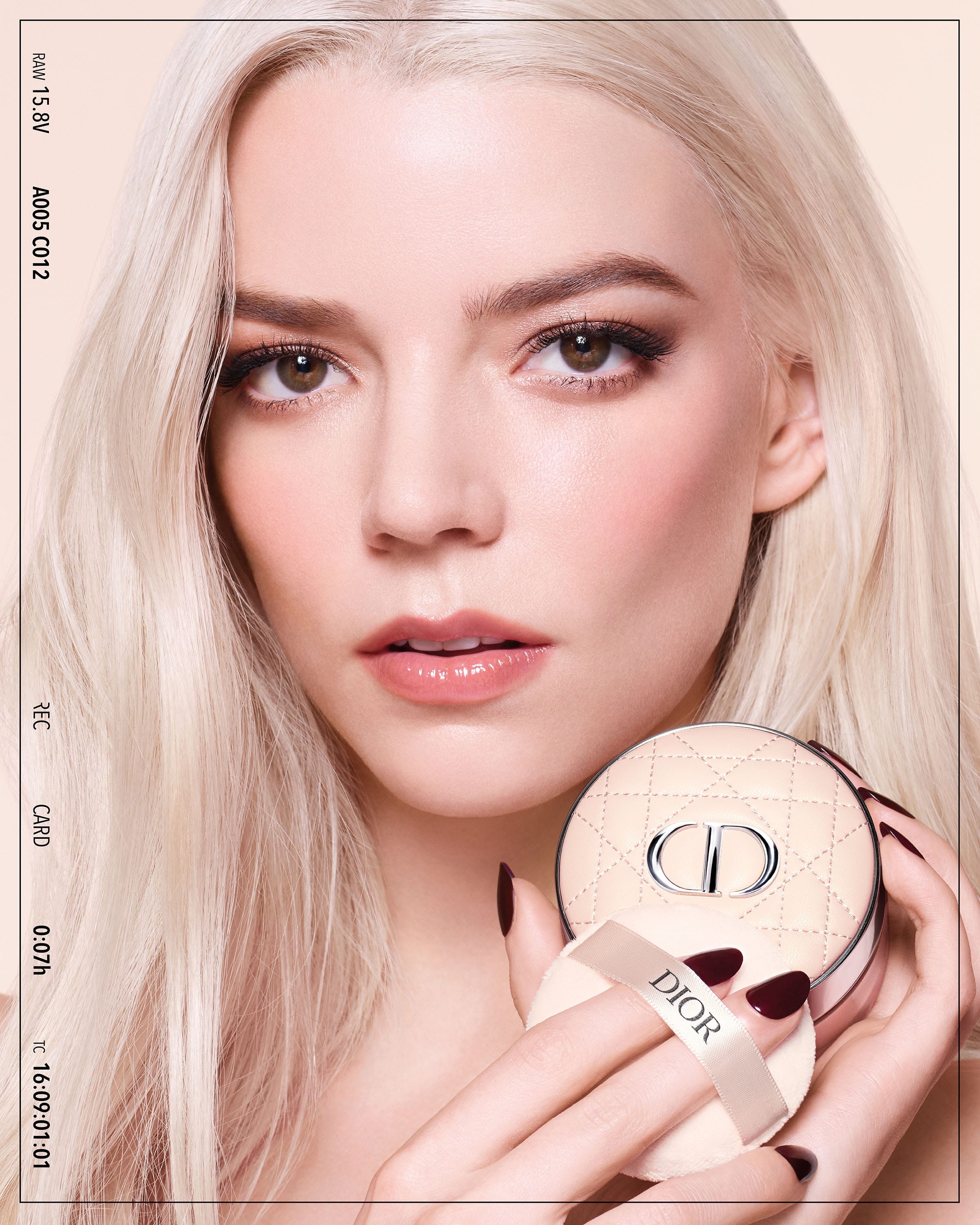 Dior Forever Рассыпчатая пудра матирующая Loose setting powder On Set Powder. 01 Fair 6