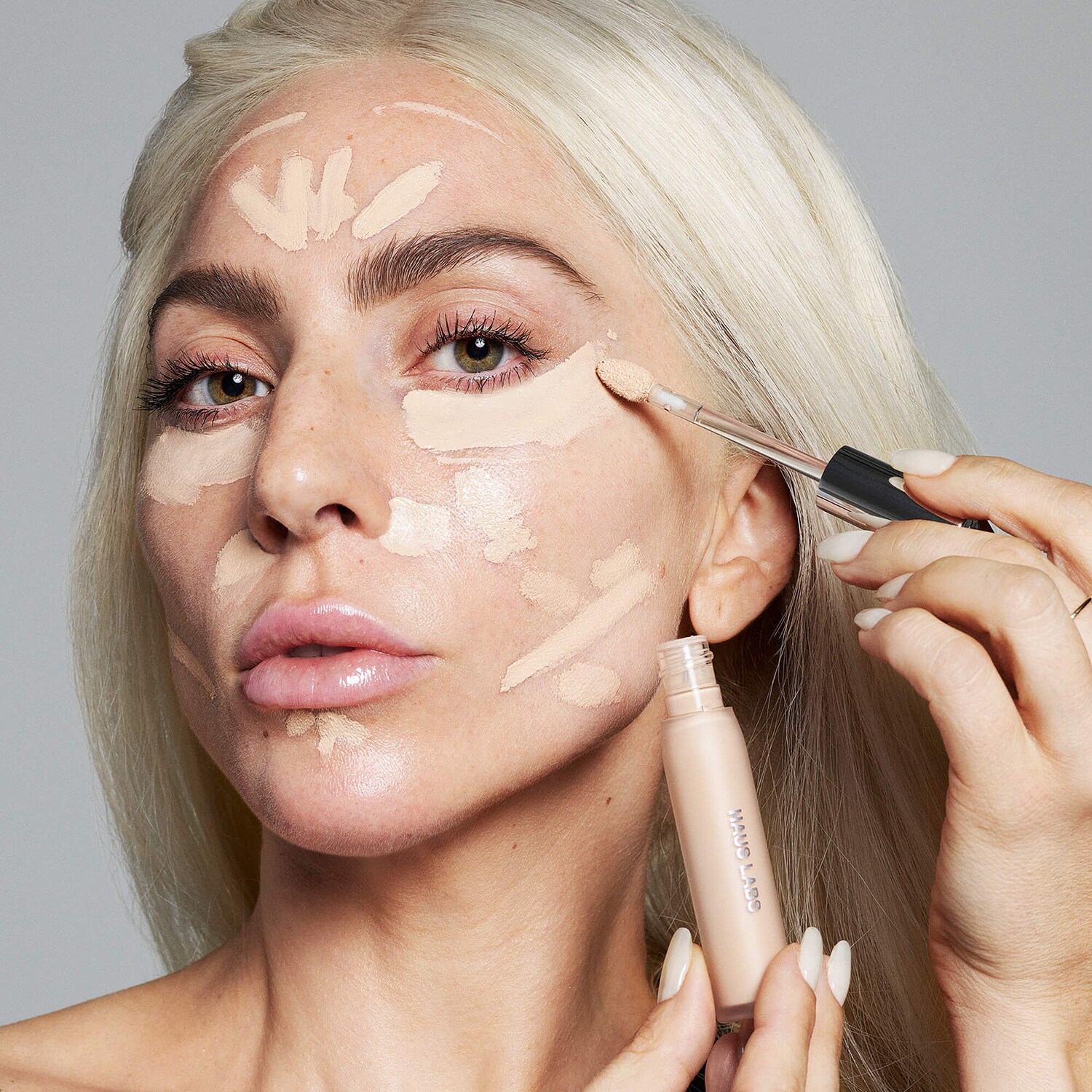 HAUS LABS BY LADY GAGA Увлажняющий и противоотечный консилер Triclone Skin Tech.  13 Light Neutral, 7мл 6