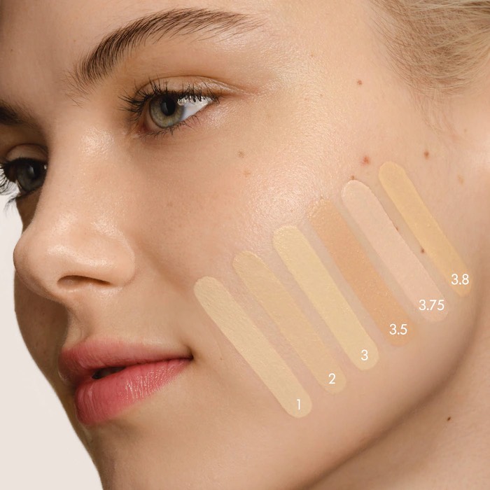 Armani Beauty Сатиновая основа для лица с естественным сиянием, Luminous Silk Natural Glow Blurring Liquid Foundation, 3 fair 4